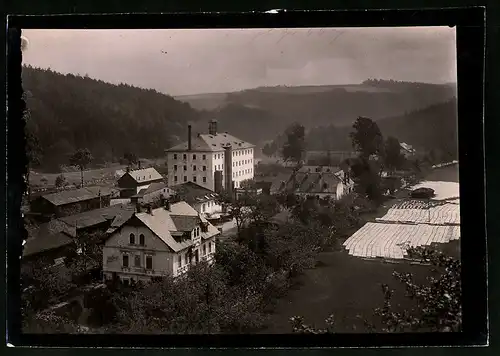 Fotografie Brück & Sohn Meissen, Ansicht Krumbach, Fabrikanlagen & Wohnhäuser