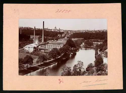 Fotografie Brück & Sohn Meissen, Ansicht Mittweida, Ortsansicht mit Fabrik & Flusslauf