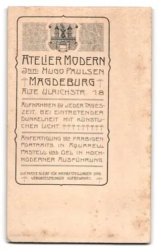 Fotografie Atelier Modern, Magdeburg, Alte Urlichstr. 18, Junge Dame in geraffter weisser Bluse