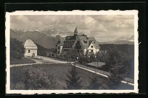 AK Oberbozen, Ortsansicht mit Bergpanorama