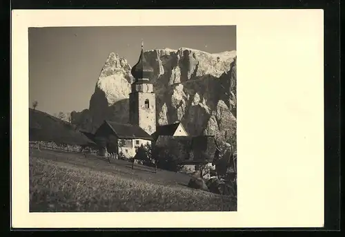 AK Mittelberg, Ortspartie mit Kirche