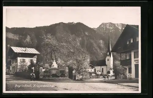 AK Bayrischzell, Ortspartie mit Bäckerei, Kirche und Kriegerdenkmal