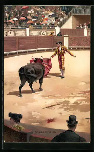 AK Pasando de Muleta, Torero und Stier in der Arena