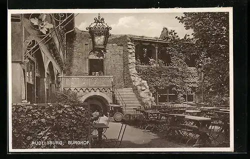 AK Saaleck, Der Burghof der Rudelsburg