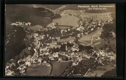 AK Herrenalb i. Schwarzwald, Ortsansicht, Fliegeraufnahme