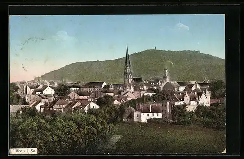 AK Löbau i. Sa., Ortspartie mit Berglandschaft