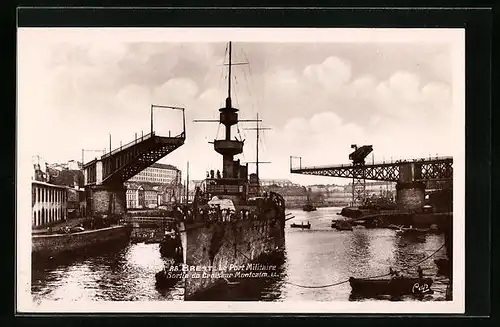 AK Brest, Le Port Militaire Sortie de Croiseur Montcalm