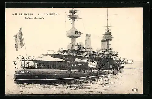 AK Le Havre, Französisches Schlachtschiff Masséna in der Bugansicht