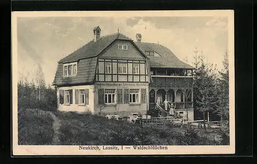 AK Neukirch /Lausitz, Ansicht des Gasthauses Waldschlösschen an Schramms Bierkeller