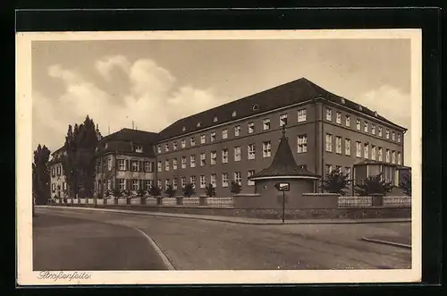 AK Weiden, Strassenpartie vor dem Städt. Krankenhaus