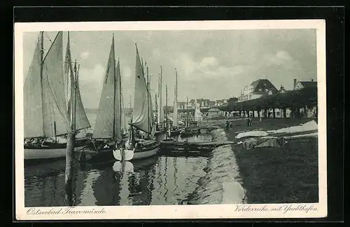 AK Travemünde / Ostsee, Vorderreihe mit Yachthafen