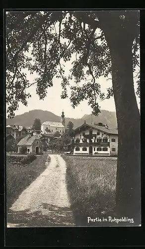 AK Ruhpolding, Ortspartie mit Kirchblick