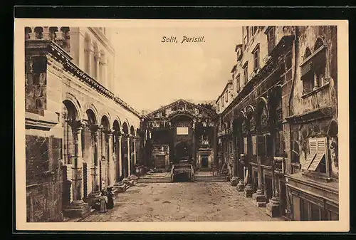 AK Split, Peristil