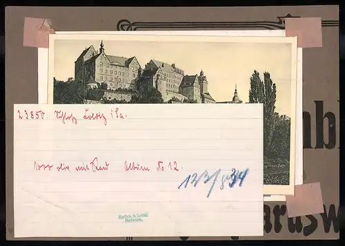 Fotografie Brück & Sohn Meissen, Ansicht Colditz i. Sa., Blick vom Ort auf das Schloss, Rückseite mit Ansichtskarte