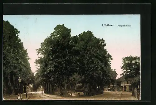 AK Lübtheen, Kirchenplatz mit Kindern