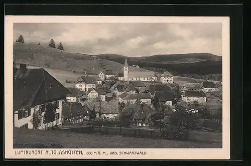 AK Altglashütten /Bad. Schwarzwald, Teilansicht mit Kirche