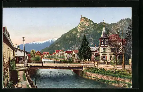 AK Oberammergau, Ammer-Spaziergang, Uferpartie mit Brücke