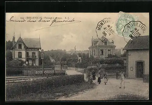 AK Rolleville, Passage à niveau