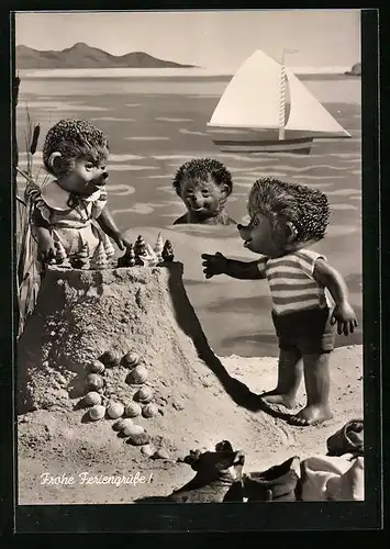 AK Meckis Kinder spielen vergnügt am Strand, Frohe Feriengrüsse!