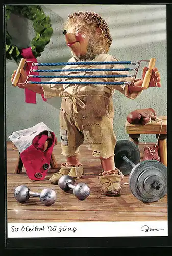 AK Mecki beim Fitnesstraining mit dem Expander