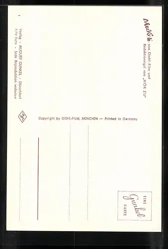 AK Mecki mit seiner Familie beim Spaziergang