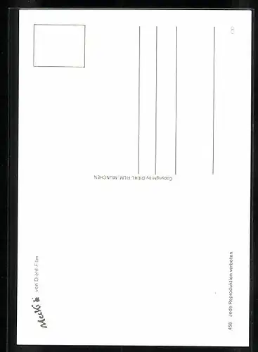 AK Meckis Frau steht mit einer Blume in der Hand im Garten, Herzlichen Geburtstagsgruss