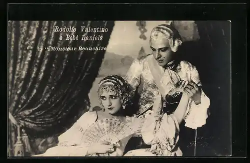 AK Schauspielerin Bebè Daniels & Schauspieler Rodolfo Valentino in Monsieur Beaucaire