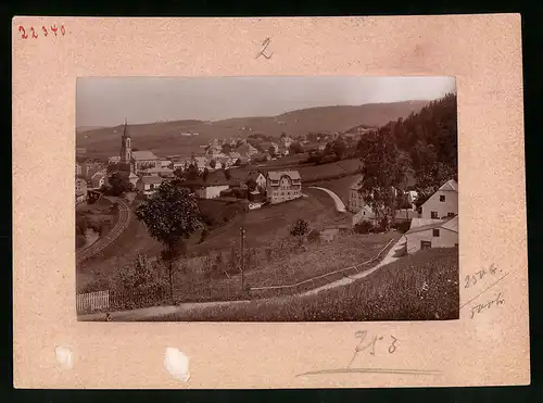 Fotografie Brück & Sohn Meissen, Ansicht Neuhausen Bez. Dresden, Ortsansicht mit Kirche