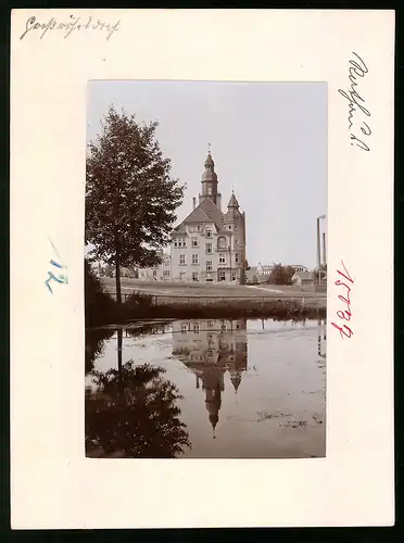 Fotografie Brück & Sohn Meissen, Ansicht Grossröhrsdorf, Gewässer am Rathaus