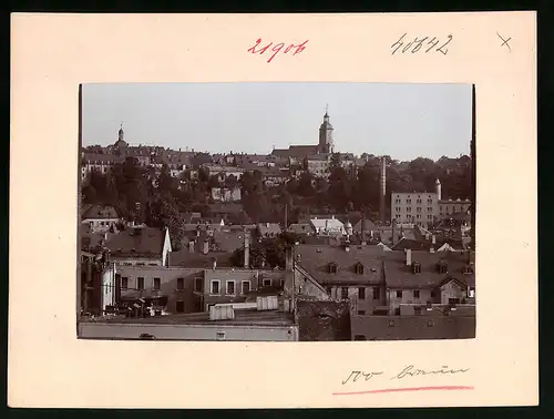 Fotografie Brück & Sohn Meissen, Ansicht Glauchau, Blick über die Dächer der Stadt mit Kirche