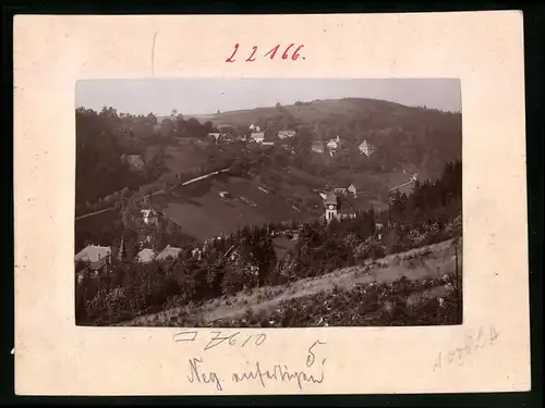 Fotografie Brück & Sohn Meissen, Ansicht Kipsdorf i. Erzg., Teilansicht des Ortes mit Kirche im Tal