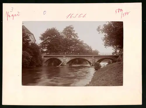 Fotografie Brück & Sohn Meissen, Ansicht Pegau, Blick auf die Elsterbrücke