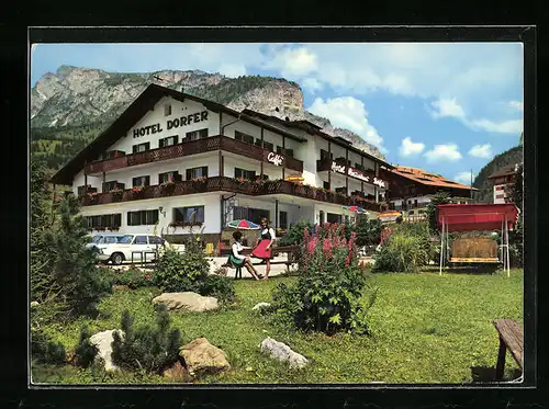 AK Wolkenstein i. Gröden, Hotel Dorfer mit Bergpanorama