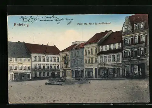 AK Radeberg, Markt mit König-Albert-Denkmal