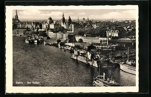 AK Stettin, Hafen aus der Vogelschau, Uferpartie mit Kirche
