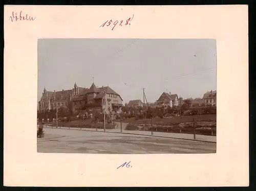 Fotografie Brück & Sohn Meissen, Ansicht Döbeln, Staupitzstrasse mit Wohnhäusern