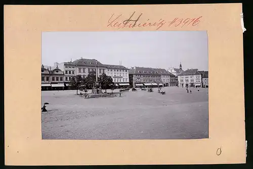 Fotografie Brück & Sohn Meissen, Ansicht Leitmeritz a. Elbe, Markt mit Marienstatue und Dominikanerkirche, Hotel, Bank
