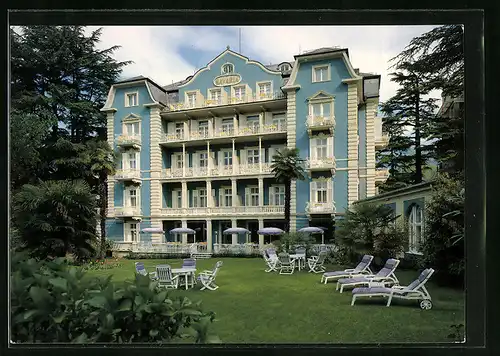 AK Meran-Obermais, Hotel Bavaria, Kirchsteig 15, Aussenansicht mit Liegewiese