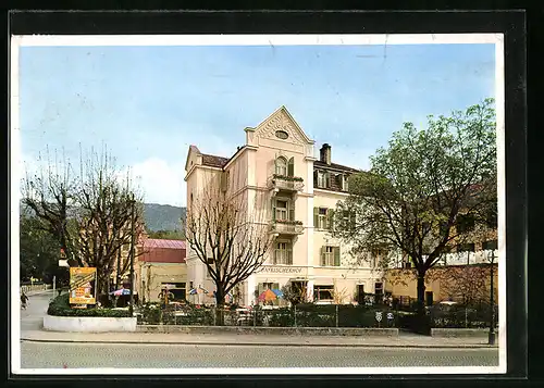 AK Meran, Hotel Bayrischer Hof, Meinhardstrasse 41, Strassenpartie mit Terrasse