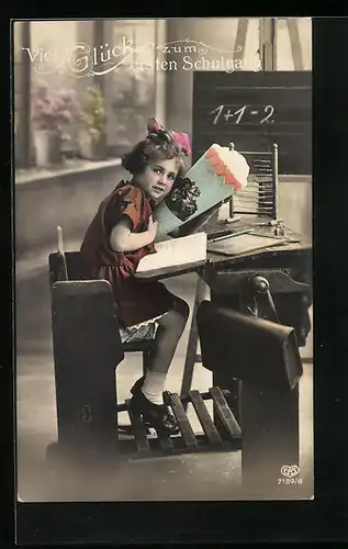 AK Viel Glück zum ersten Schulgang, Mädchen mit Schultüte