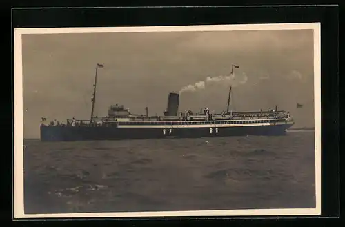 AK Passagierschiff Kaiser der H.-A.-Linie aus der Ferne