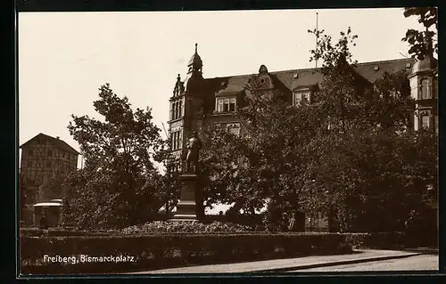 AK Freiberg, Bismarckplatz mit Denkmal