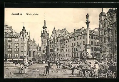 AK München, Marienplatz mit Geschäften und Denkmal, Strassenbahn