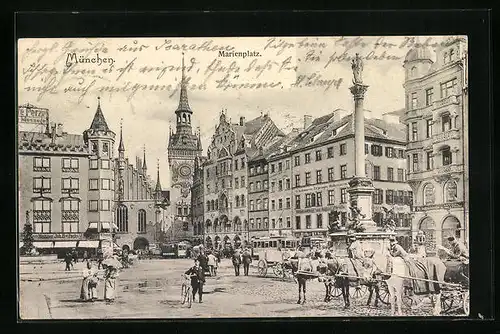 AK München, Marienplatz mit Passanten und Droschken