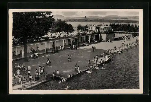 AK Grossschönau i. Sa., Waldstrandbad mit Badegästen