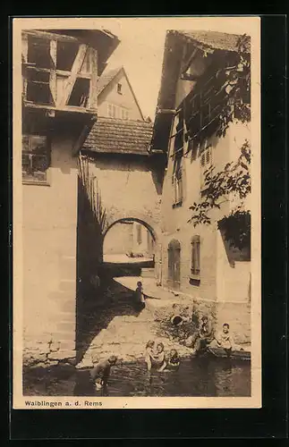 AK Waiblingen a. d. Rems, Kinder im Fluss