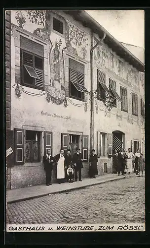 AK Bozen, Gasthaus und Weinstube zum Rössl von der Strasse gesehen