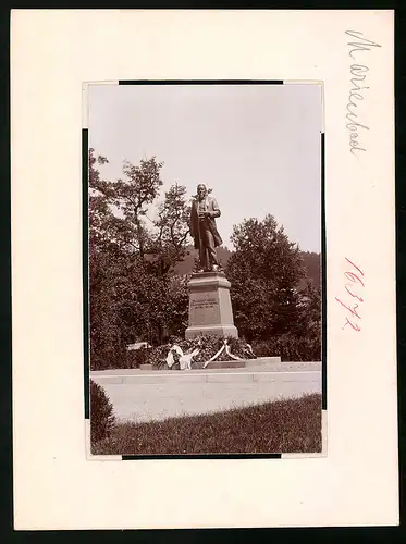 Fotografie Brück & Sohn Meissen, Ansicht Marienbad, Partie am Dr. August-Herzig-Denkmal
