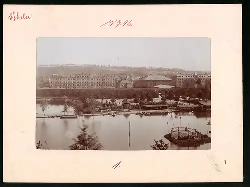 Fotografie Brück & Sohn Meissen, Ansicht Döbeln i. Sa., Bürgergarten mit der Kaserne des 11. Infanterie-Regimens Nr. 139