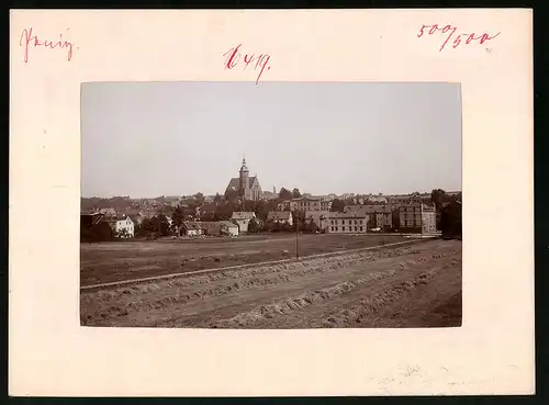 Fotografie Brück & Sohn Meissen, Ansicht Penig, Blick von den Feldern auf die Stadt mit Kirche